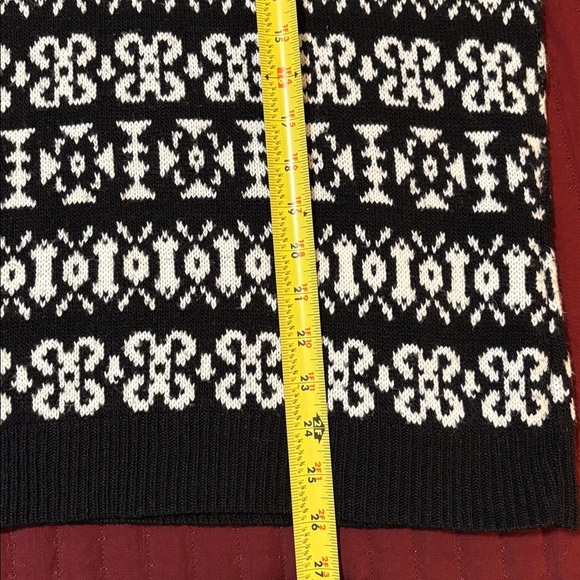 Vintage Made in the USA Black/White/Red Patterned Women's Sweater Size 20W - Picture 9 of 10